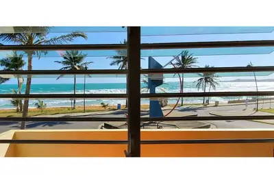 Image de \"Air Conditioned\" Beach Front Home In Paradise