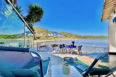 Image de Apraos Beachfront Studio