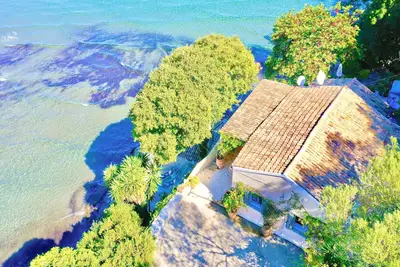 Image de Apraos Beachfront House