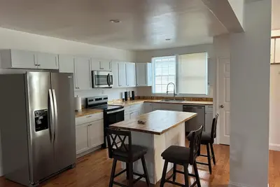 Image de Centrally located, Close to Danbury Hospital and Wesconn Extended Stay