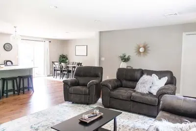 Image de Family Friendly Home - Surrounded by Amish