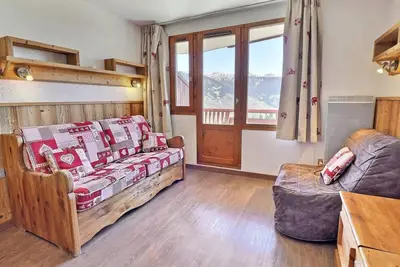 Image de À 10m des pistes de ski, 5ème étage, balcon, casier à ski, 31m², La Tania