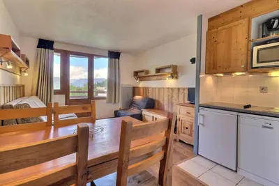 Image de À 10m des pistes de ski, 6ème étage, balcon, casier à ski, 31m², La Tania