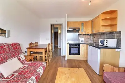 Image de À 10m des pistes de ski, 7ème étage, balcon, casier à ski, 25m², La Tania