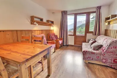 Image de À 10m des pistes de ski, 8ème étage, balcon, casier à ski, 31m², La Tania