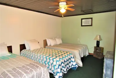 Image de Lynnhurst Resort Condo #22 - Pontoon Rentals On Site! !