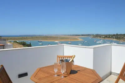 Seaview Townhouse by the riverside in the centre of Alvor (with terrace)