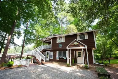 Image de Lake Gaston Retreat: Sleeps 12, GreatOutdoor Living