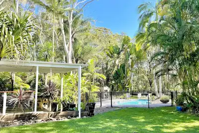 Large house with function room. Plenty of Space, only 10 minutes to Hastings St