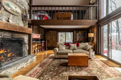 Image de Spacious Chalet W/ Endless Entertainment The Barn