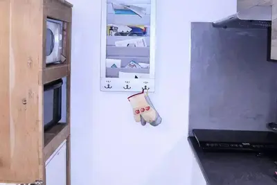 Image de Très joli studio pour 4 personnes rénové avec soin.