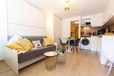 Image de Appartement proche centre et téléphérique Wifi Inclus