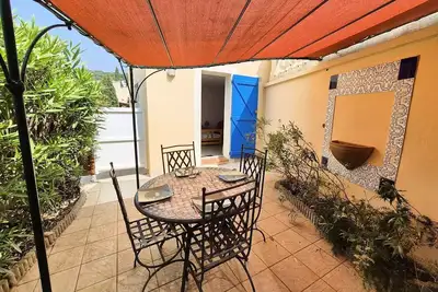 Image de Appartement Saint-Mandrier village avec belle terrasse, tout à pied