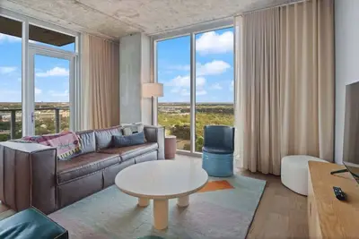 Image de Rainey St 1br Luxury Condo • Rooftop Pool & Gym