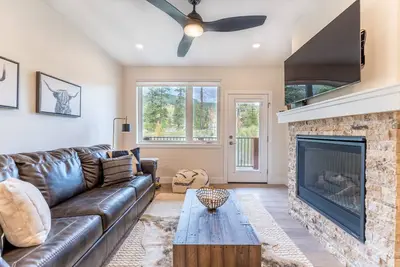 In the Heat Of Keystone, Mountain Views from Private Balcony!