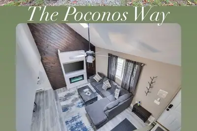 Image de New Modern Cozy Pocono Getaway!