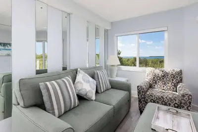 Image de Swaying Palms Spacious Suite [Ocean Pointe 3201]