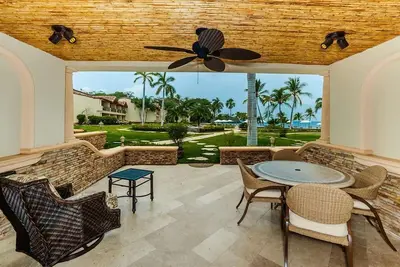 Image de Enjoy this Luxury Oceanfront Villa at The Palms Flamingo, with 2 pools