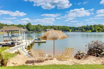 Image de Smith Mountain Lake Retreat w/ Private Beach!