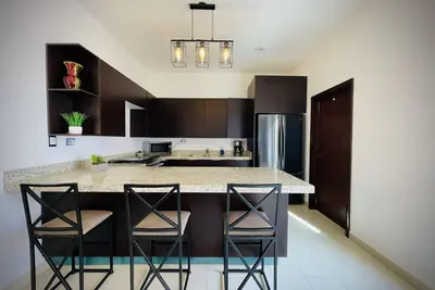 Image de Heated Pool, Ocean View, Private Community, Gym, 24 hr Security