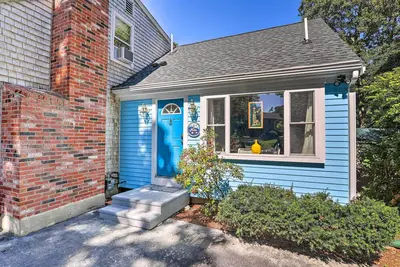 Image de Bright Marstons Mills Studio - Near Beaches