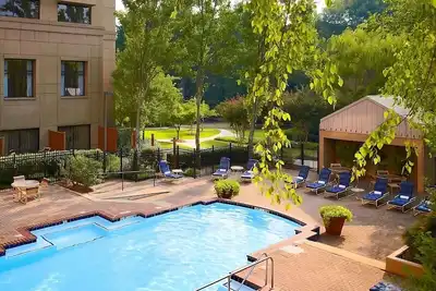 Image de Comfort and Convenience! 3 Amazing units near Pirates Cove Adventure Golf