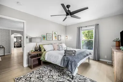 Image de Spacious 3 Bedroom | Sleeps 7 | Central Location