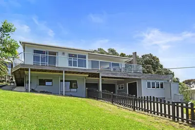 Image de Welcome to Surfers Lookout - enjoy the view!