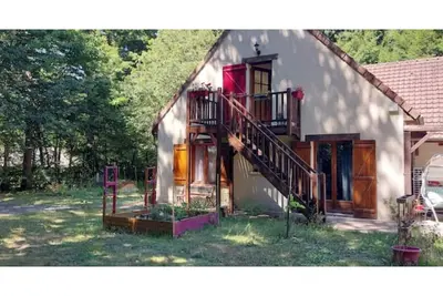 Image de Logement dans résidence boisée