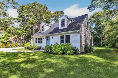 Image de Centrally Located Hyannis Home Close To It All Rpam080