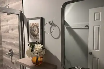 Image de Cool and Calm 4bd  4ba close to all amenities in the city,