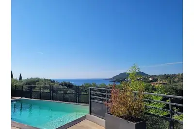 Image de Villa d'architecte avec vue sur la baie d'Agay