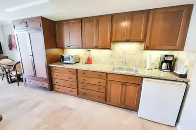 Image de 5 Min Walk to Beach - Condo in Waikiki with 2 Beds