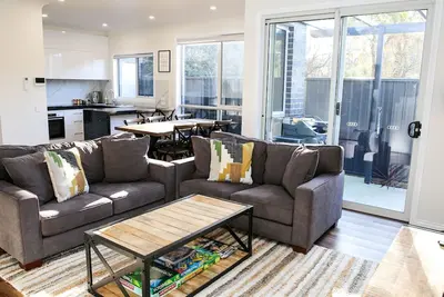 Hidden Haven - pet friendly retreat in the heart of Bright