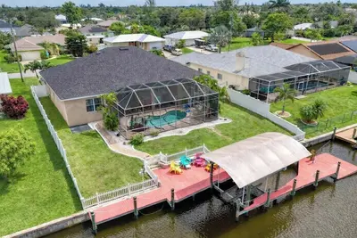 Image de Gulf Access • 6 Smart TVs • 4 Kayaks • 10 Bikes • Beach & Fishing Gear • Dog Ok!