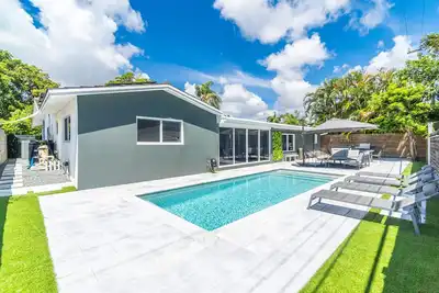 Image de Spacious Modern Home 5br Heated Pool, 9mn to Beach