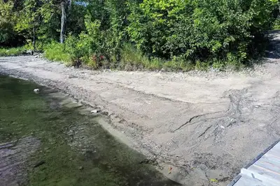 Image de Beachfront Cottage, Incredibly Private, Nice Beach, Dock, Fishing