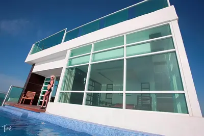 Image de Vrbo Premier Host – Penthouse Combo #201 – Beachfront – Multiple Master Suites