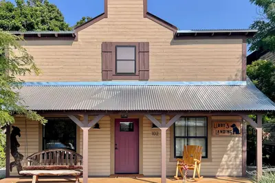 Image de Libby's Landing-Riverfront, Dog Friendly in Downtown Winthrop!