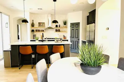 Image de Huge Home near Old Folsom, Pet & Family Friendly