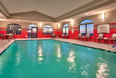 Image de Indoor Pool + Hot Tub | Fully Equipped Suite