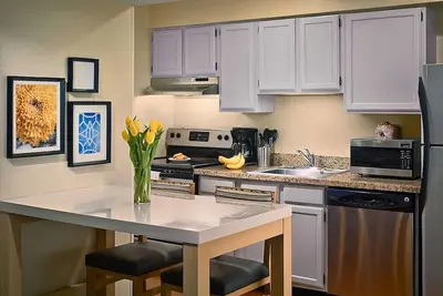 Image de You Found it! Free Breakfast, Free Parking, Onsite Pool, Private Kitchen