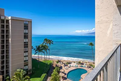 Image de Beautifully 2-Br Oceanfront Condo with A/C