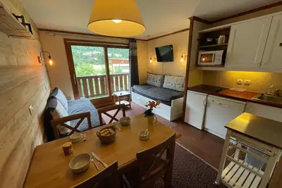 Image de Studio cosy proche pistes avec parking et WiFi