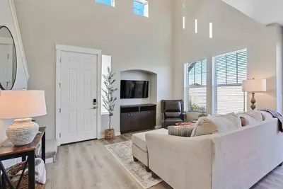 Image de Trendy 3 bedroom townhome