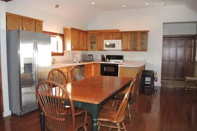 Image de 1825 Barn - 1 of 3 Rentals in Fly Creek, 5 minutes to Cooperstown