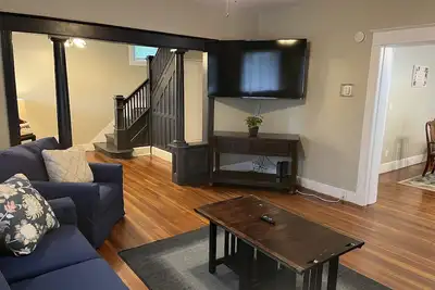 Image de 495 Main - Recent renovation in Oneonta, central location convenient to downtown