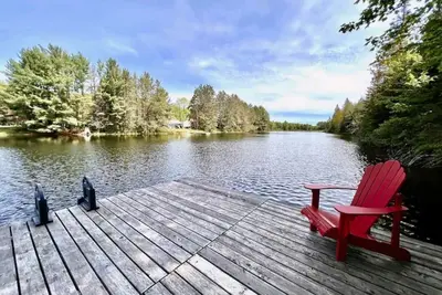 Image de beautiful and private cottage by the water