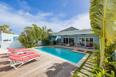 Image de Fantastic 3-Bdr Villa with Gorgeous Pool & View
