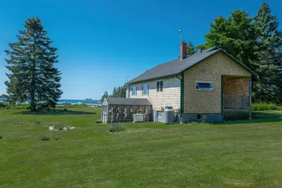 Image de Guptill Cottage oceanfront with views of Acadia National Park
